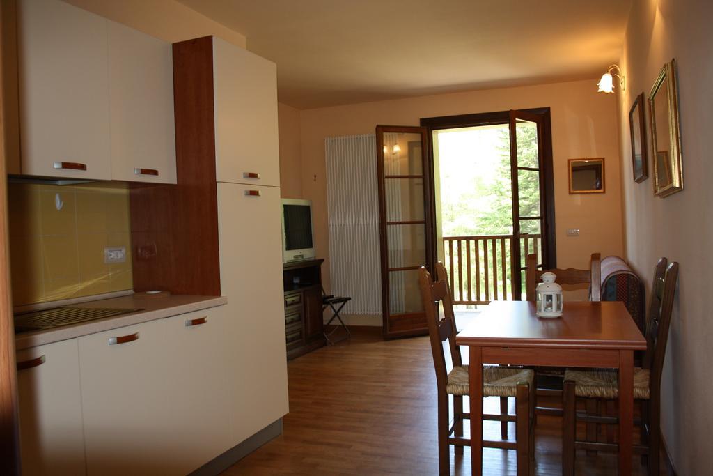 Il Cervo Bianco Aparthotel Abetone Rom bilde